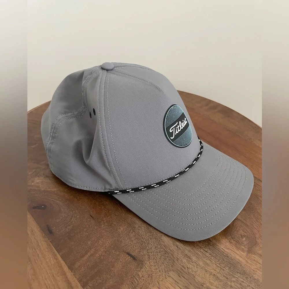 Mens Titleist Golf SnapBack cap hat - Picture 2 of 4